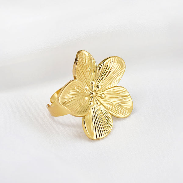 Waterproof Textured Flower Stainless Steel Ring
